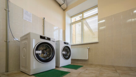 The Laundromat Lease: What Buyers and Lenders Need to See | US Medical Funding